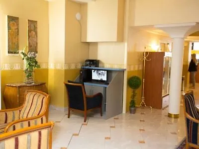 Tyl Hotel