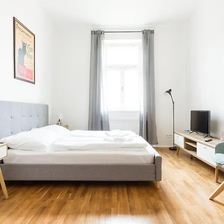 Hip Borivojova Apartment *