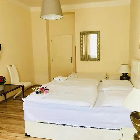 Mira Hotel 3*