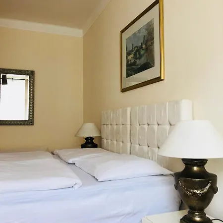 Mira Hotel 3*