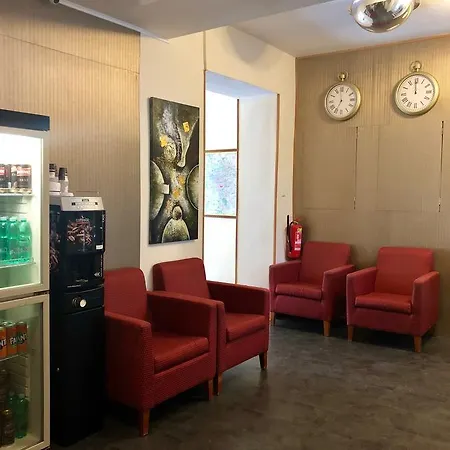 Mira Hotel