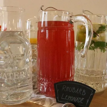 Hotell At The White Lily Prag