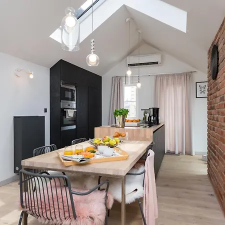 Apartment Empirent Design *