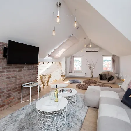 Empirent Design Apartment