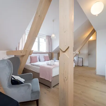 Empirent Design Apartment