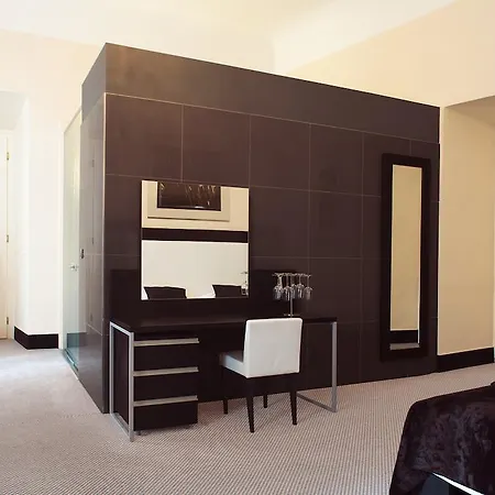 وريزدنس أولد تاون سكوير 5*