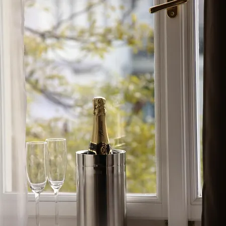 Unique Hotel 4*