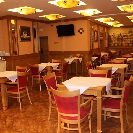 Askania Hotel 4*