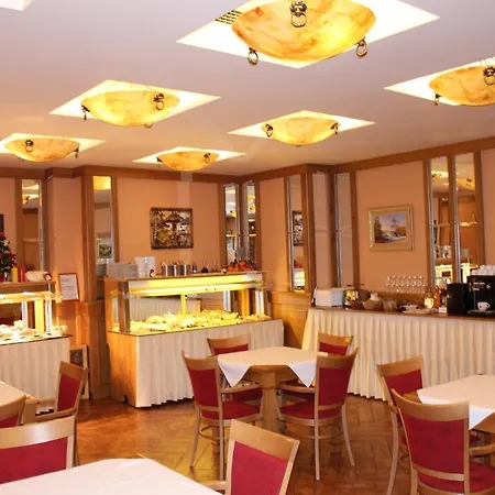 Hotel Askania 4*