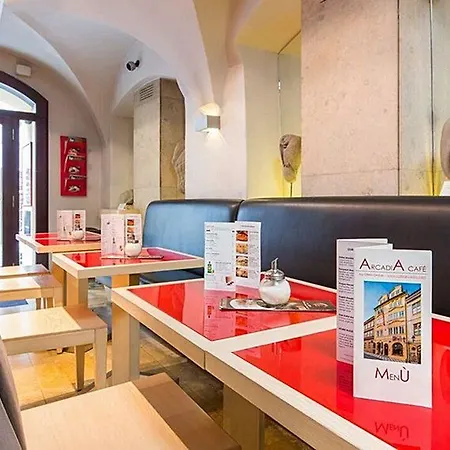 The Golden Wheel Hotel 4*