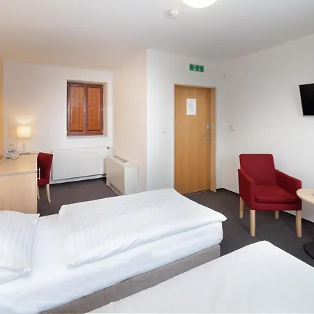 Chvalská Tvrz Hotel Praha