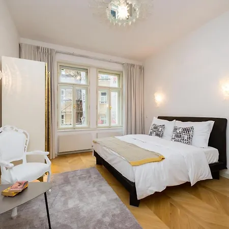 Empirent Design Apartment