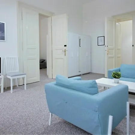 Wenceslas Aparthotel