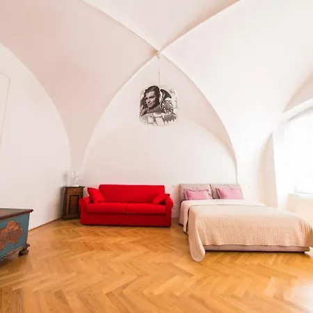 Apartamento Golden Three Crowns