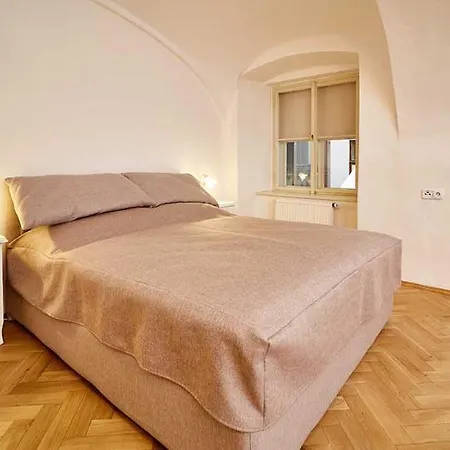 Golden Three Crowns Apartamento Praga