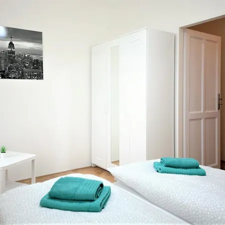 Angel Aparthotel 3*