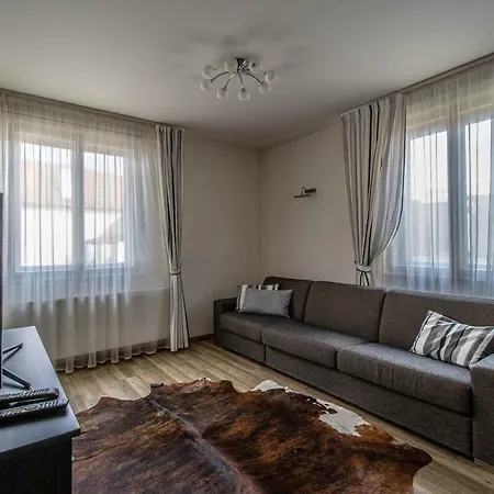 Unique Charles Bridge 2bdr Apartment. Apartamento *