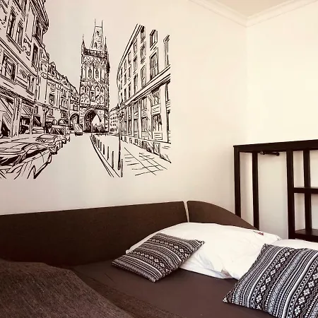 Mai Bohemia And Hostal Praga
