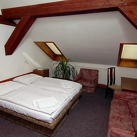 Hotel & Royal Standard 3*