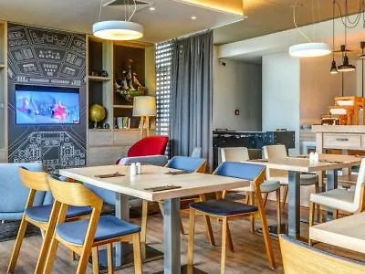 מלון Airport By Ihg