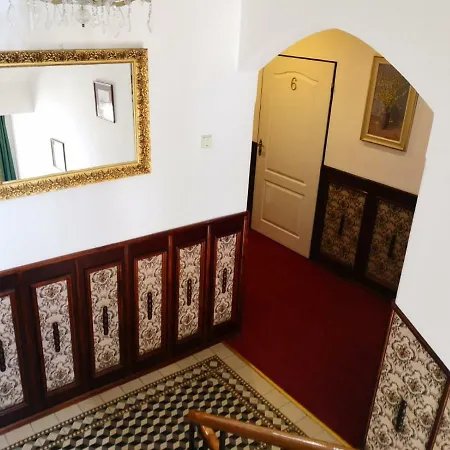 Antonie 3* Prague