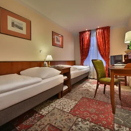 Ea Jeleni Dvur Castle Hotel 3*