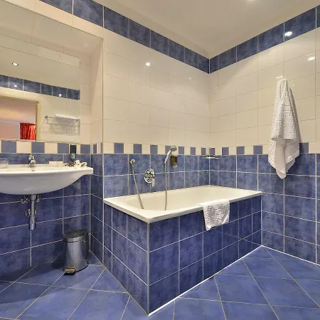Ea Jeleni Dvur Castle Hotel 3*