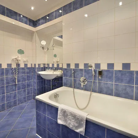 Ea Jeleni Dvur Castle Hotel 3*