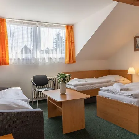 Kanarek 3* Praha