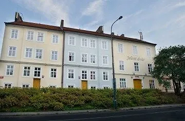 Ea Jeleni Dvur Castle Hotel Prague