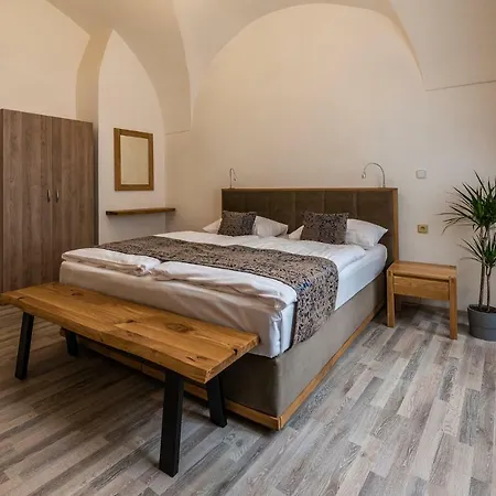 Aparthotel Karlova - Mostecka 10 St Depandance Prague