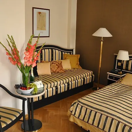 Elysee 4*