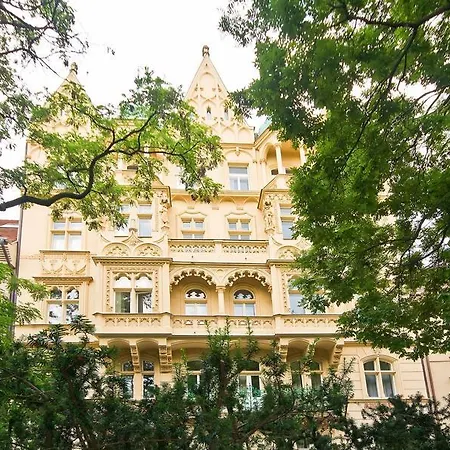 D22 Luxury Old Town Apartment *