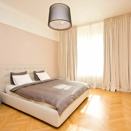 D22 Luxury Old Town