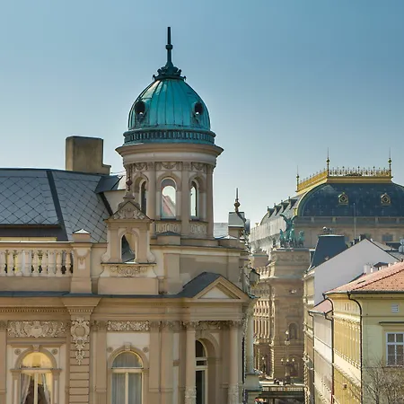 D22 Luxury Old Town Apartment *
