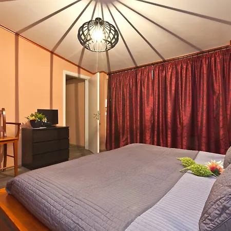 Aparthotel Oasis