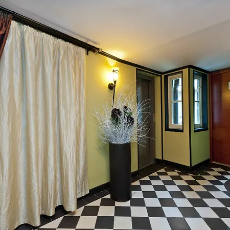 Oasis Aparthotel Prague