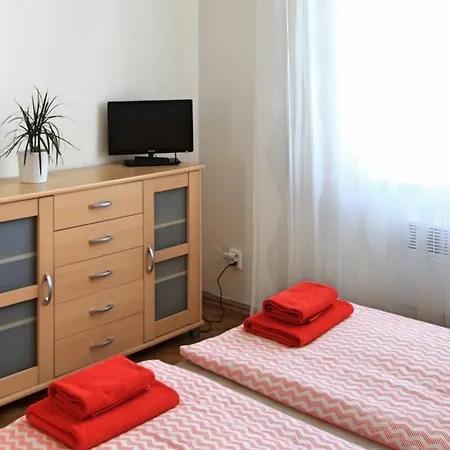 Angel Aparthotel 3*