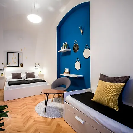 Apartment Friday Songs Prague