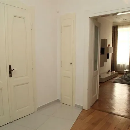 Fully Equipped Spacious *