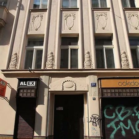 Fully Equipped Spacious Apartment