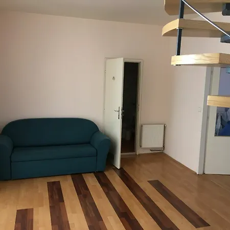 Good Time Duplex Apartment *