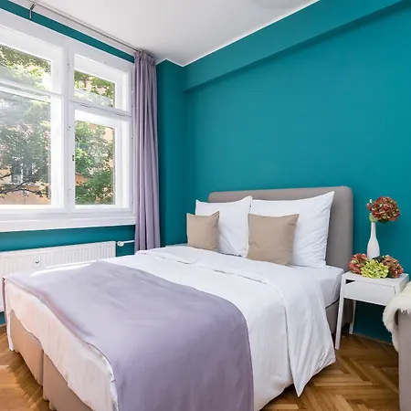 Empirent Petrin Park 4*