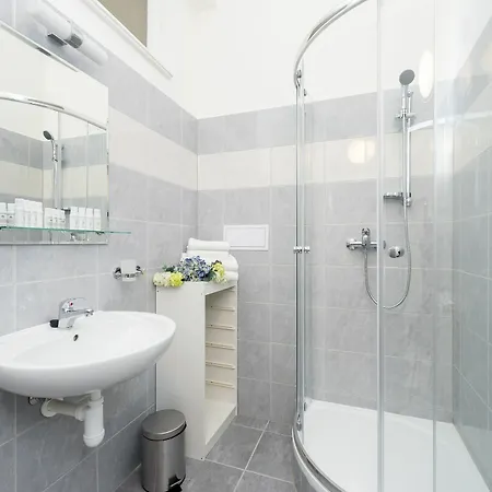 Empirent Petrin Park Aparthotel 4*