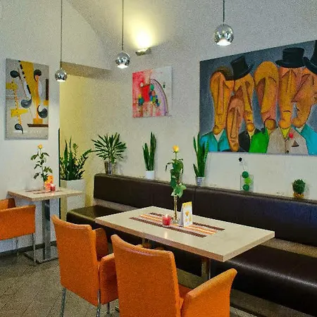 Pav Hotel
