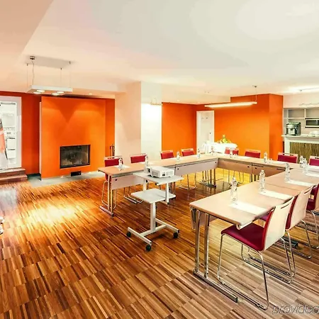 Hotel Ibis Old Town 3*