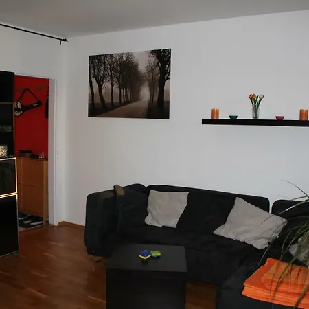 Sunny Two-story Kyje * Prague