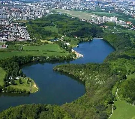 Scirocco - Two Bedroom Apartment Prague