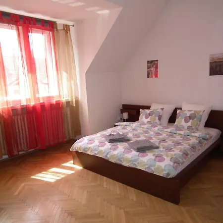 Old Town Spacious Apartment Prague