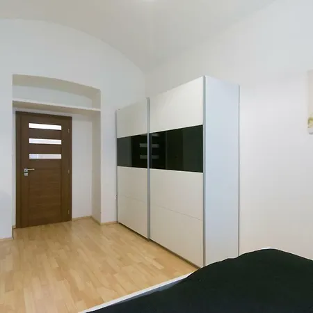 Spacious Near Wenceslas Square Apartmán
